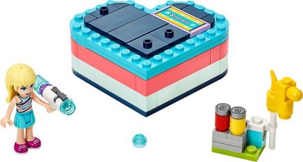 LEGO® Friends: Stephanie's Summer Heart Box 41386 - Image 3