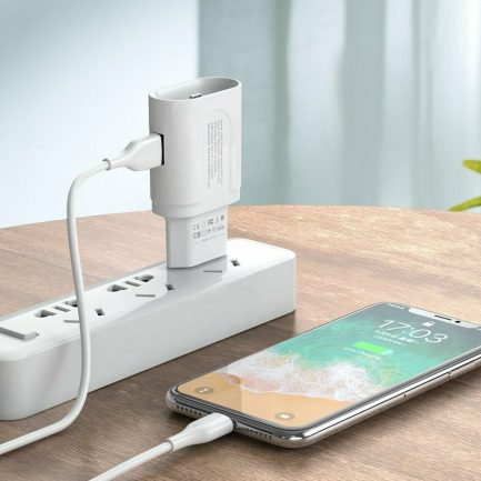 REMAX RP-U32 Cole Series (2 in 1) 8 Pin Charging Base for AirPods and 2.1A Charger EU - White - Image 5
