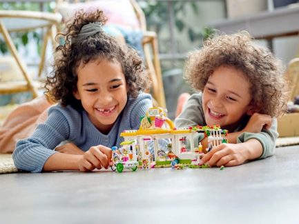 Παιχνιδολαμπάδα LEGO® Friends Heartlake City Organic (41444) - Image 5