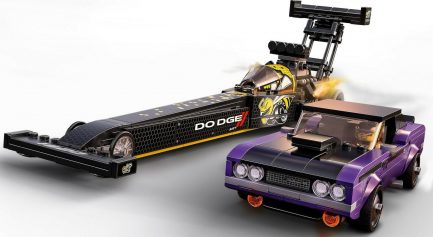LEGO® Speed Champions: Mopar Dodge//SRT Top Fuel Dragster and 1970 Dodge Challenger T/A (76904) - Image 3