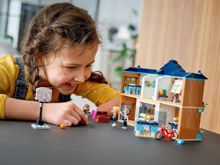LEGO® Friends: Heartlake City School - Σχολείο Της Χάρτλεϊκ Σίτυ (41682) - Image 10