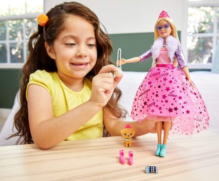Mattel Barbie Princess Adventure: Deluxe Κούκλα με Κουτάβι και Αξεσουάρ (GML76) - Image 3