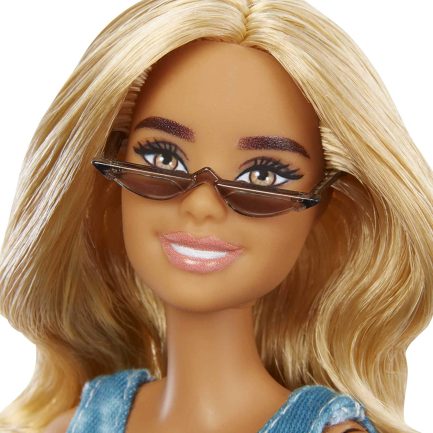 Mattel Barbie Doll - Fashionistas #173 - Blond Hair, Brown Skin Doll Fullbody Shorts (GRB65) - Image 3