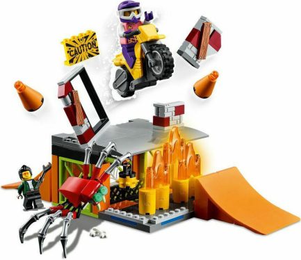 LEGO® City: Stunt Park (60293) - Image 3