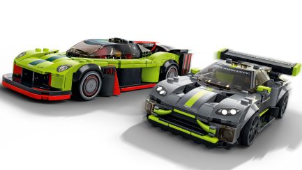 LEGO®Speed Champions Aston Martin Valkyrie AMR Pro & Vantage GT3 (76910) - Image 2