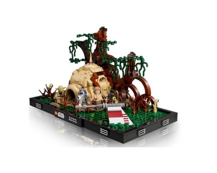 LEGO Dagobah™ Jedi™ Training Diorama 75330 - Image 2