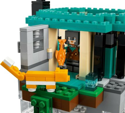 Lego Minecraft: The Sky Tower για 8+ ετών (21173) - Image 5