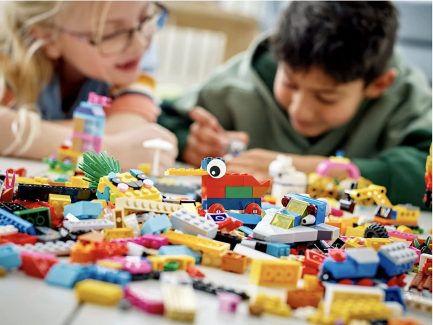 Lego Classic 90 Years Of Play για 5+ ετών (11021) - Image 9