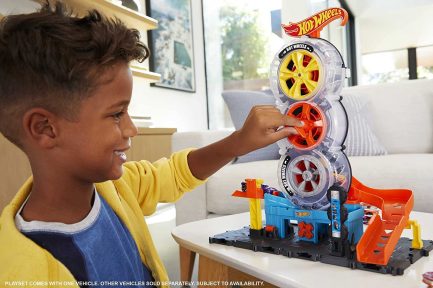 Παιχνιδολαμπάδα Mattel Hot Wheels - Συνεργείο Ελαστικών (HDP02) - Image 3