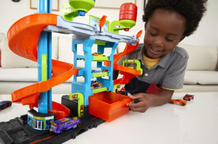 Mattel Hot Wheels City: Mega Μεγάλο Πλυντήριο Αυτοκινήτων Χρωμοκεραυνών Σετ Παιχνιδιού (HDP05) - Image 8