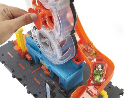 Παιχνιδολαμπάδα Mattel Hot Wheels - Συνεργείο Ελαστικών (HDP02) - Image 5