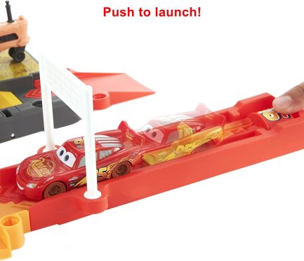 Mattel Disney Cars Τα Μπουζι Της Ωραιας Ελενης - Σετ Παιχνιδιου Με Ευκολη Αποθηκευση (HDN02) - Image 3