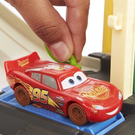 Mattel Disney Cars Τα Μπουζι Της Ωραιας Ελενης - Σετ Παιχνιδιου Με Ευκολη Αποθηκευση (HDN02) - Image 7