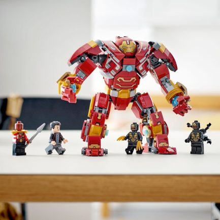 LEGO Super Heroes The Hulkbuster:The Battle Of Wakanda (76247) - Image 6