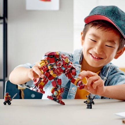 LEGO Super Heroes The Hulkbuster:The Battle Of Wakanda (76247) - Image 10
