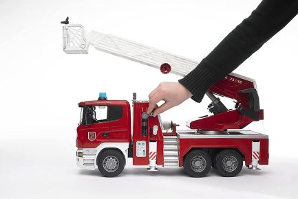 Bruder Φορτηγό Πυροσβεστικό Scania με Καλάθι,Αντλία νερού ,Φώτα,Ήχους για 3+ Ετών (BR003590) - Image 3