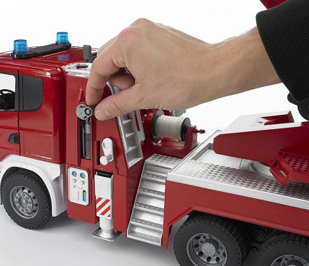 Bruder Φορτηγό Πυροσβεστικό Scania με Καλάθι,Αντλία νερού ,Φώτα,Ήχους για 3+ Ετών (BR003590) - Image 5