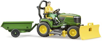 Bruder Τρακτεράκι για γκαζόν John Deere με κηπουρό και τρέιλερ (62104) - Image 6