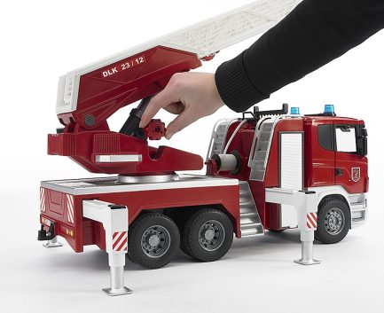 Bruder Φορτηγό Πυροσβεστικό Scania με Καλάθι,Αντλία νερού ,Φώτα,Ήχους για 3+ Ετών (BR003590) - Image 10