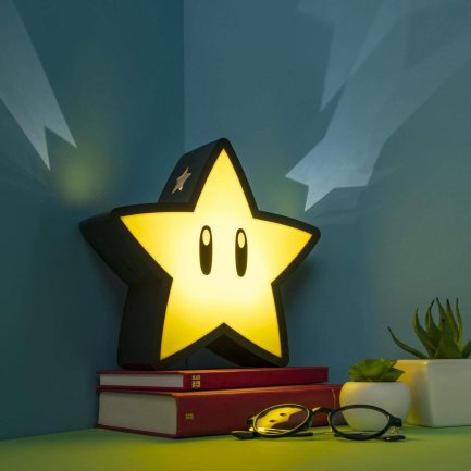 Paladone Led Παιδικό Φωτιστικό Projector Super Mario Bros Super Star με Προβολή Αστεριών Κίτρινο 25.5εκ.(PP5100NNV3) - Image 2