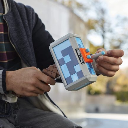 Παιχνιδολαμπάδα Hasbro Nerf Εκτοξευτής Stormlander Minecraft για 8+ Ετών (F4416) - Image 3
