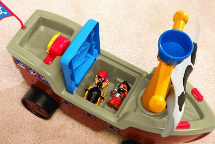 Little Tikes Play 'N Scoot™ Πειρατικό Καράβι (622113PEUC) - Image 7