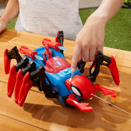 Hasbro : Spider-Man Marvel Crawl 'N Blast Spider, Car Playset Action Figure, 2-in-1 Blast Feature, (F7845) - Image 4