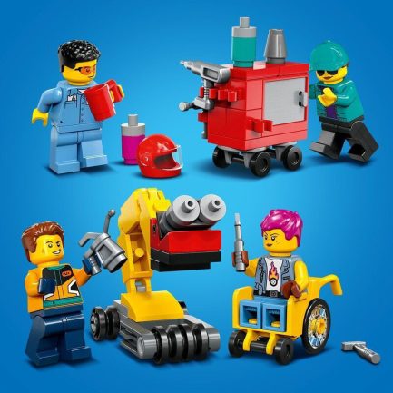 LEGO City Custom Car Garage (60389) - Image 6