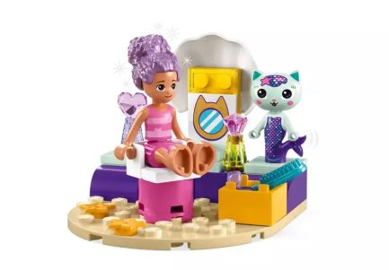 LEGO Gabby's Dollhouse Gabby & Mercat's Ship & Spa (10786) - Image 3