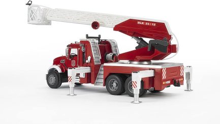 Bruder Φορτηγό Mack Granite πυροσβεστικής με πραγματική μάνικα νερού ,Φώτα & ήχους (#02821) - Image 8