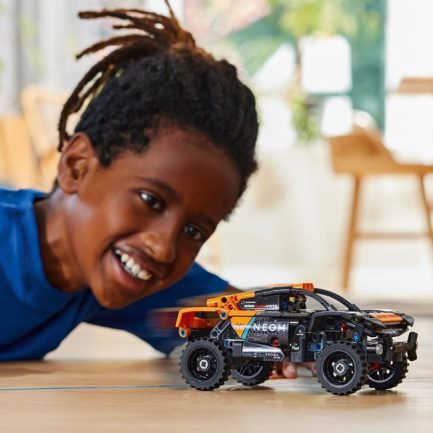 LEGO Technic Neom McLaren Extreme E Race Car (42166) - Image 2