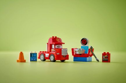 Lego Duplo Mack At The Race για 2+ Ετών (10417) - Image 3