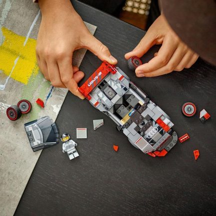 LEGO Speed Champions Audi S1 E-Tron Quattro Race Car (76921) - Image 4