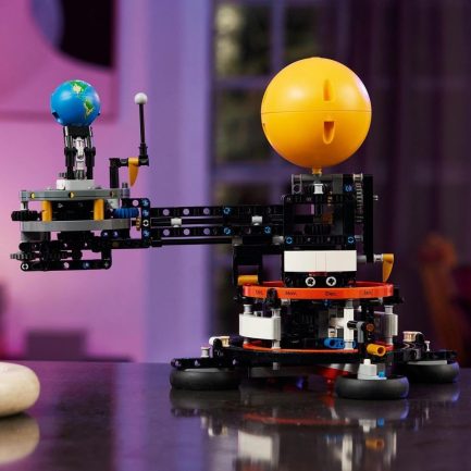 LEGO Technic Planet Earth And Moon In Orbit (42179) - Image 5