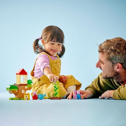 LEGO DUPLO Peppa Pig Garden with Tree House (10431) - Image 6
