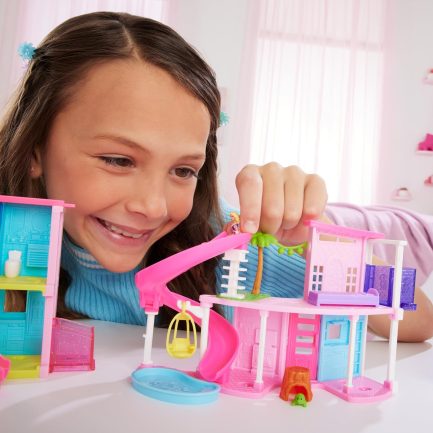 Mattel Barbie: Mini BarbieLand - House, Doll & Accessories (HYF45) - Image 2