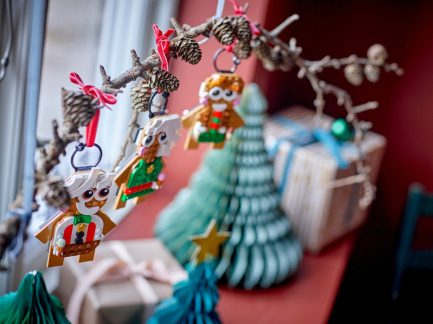 Lego Gingerbread Ornaments - Christmas (40642) - Image 6