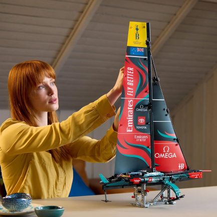 Lego Technic Emirates Team New Zealand AC75 Yacht για 18+ Ετών (42174) - Image 6