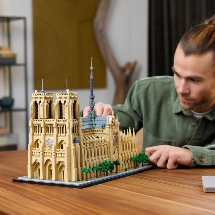 LEGO® Architecture: Notre-Dame, Η Παναγία των Παρισίων (21061) - Image 7