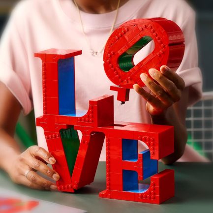 LEGO® Art: LOVE (31214) - Image 5