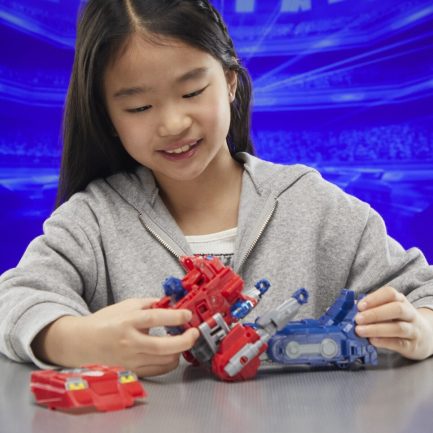 Παιχνιδολαμπάδα Hasbro Transformers: One - Power Flip Optimus Prime Action Figure (F9209) - Image 5