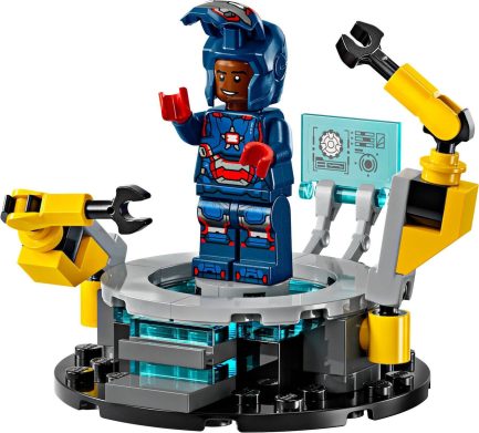 LEGO® Marvel: Το Εργαστήριο του Άιρον Μαν - Η Αίθουσα Στολών (76315) - Image 7
