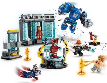 LEGO® Marvel: Το Εργαστήριο του Άιρον Μαν - Η Αίθουσα Στολών (76315) - Image 3