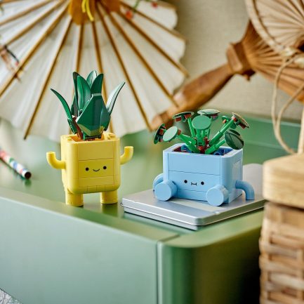 LEGO® Botanicals: Happy Plants (10349) - Image 5