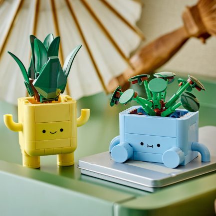 LEGO® Botanicals: Happy Plants (10349) - Image 6
