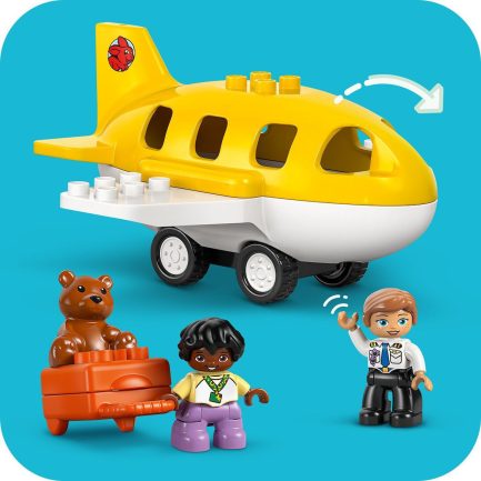 LEGO® DUPLO® Town: First Time at the Airport (10443) - Image 11