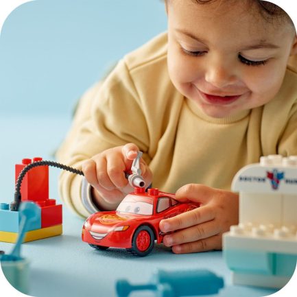 LEGO® DUPLO® Disney and Pixar: Cars McQueen’s Visit to Doc’s Garage (10456) - Image 5