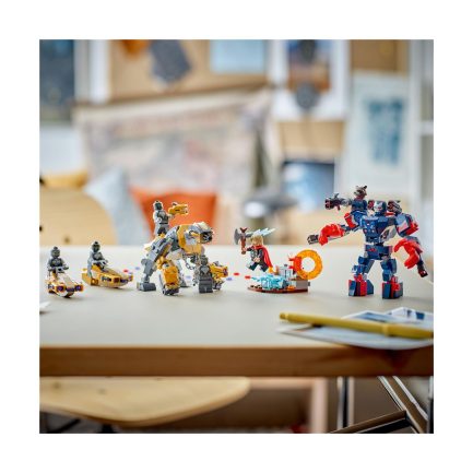LEGO® Marvel Avengers: Endgame Thor vs. Chitauri (76322) - Image 6
