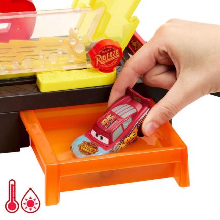 Mattel Disney Cars: Color Changers - Race Ready Car Wash (JBM70) - Image 3