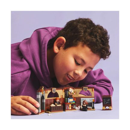 LEGO® Harry Potter™: Hogwarts™ Castle: Charms Class (76442) - Image 5